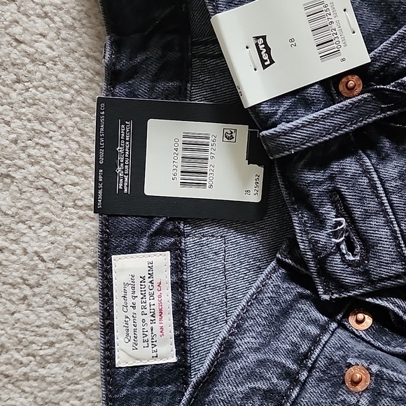 Brand new Levis 501 shorts - Picture 4 of 4